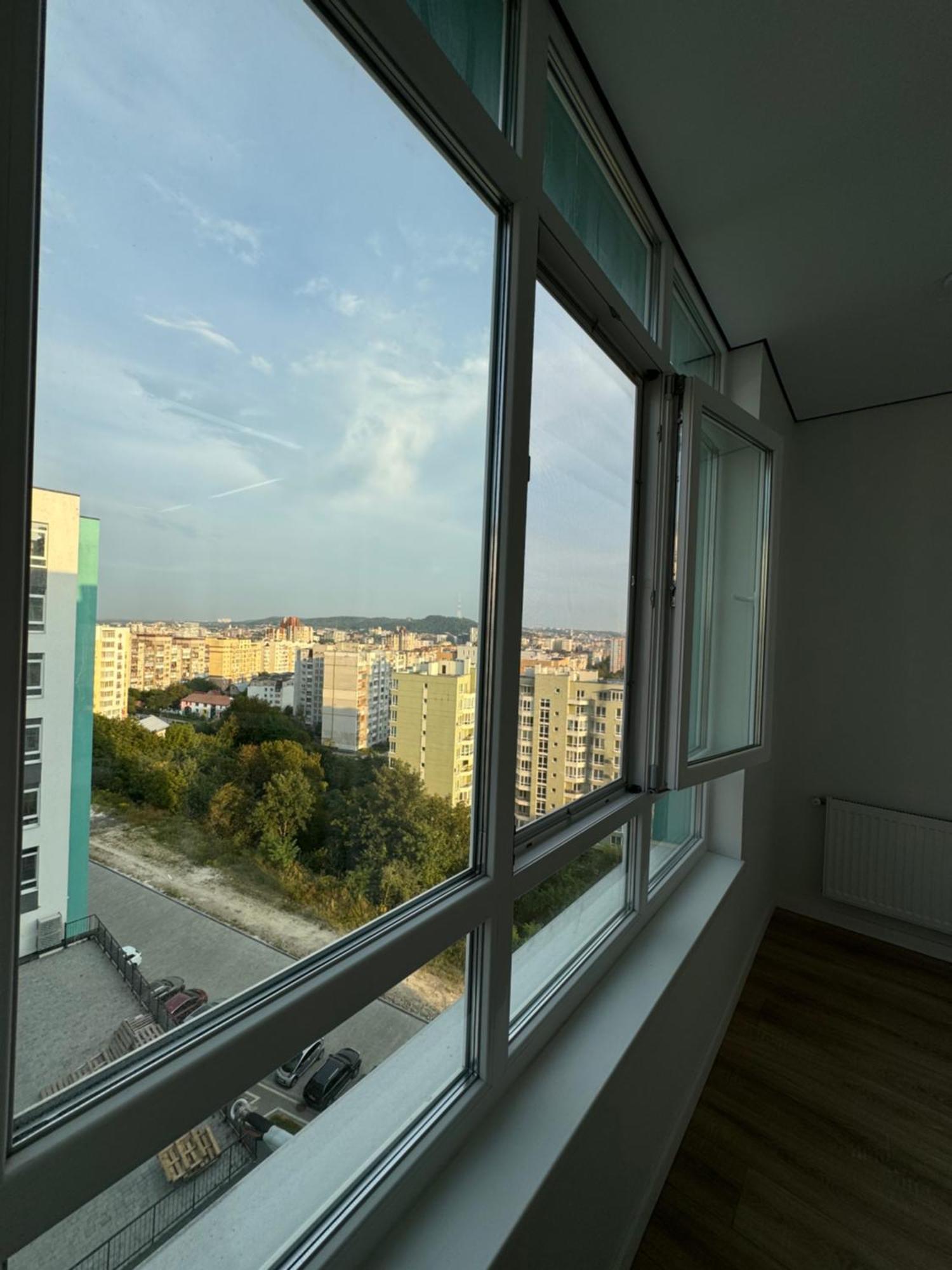 Апартаменти З Виглядом На Місто Lviv Ngoại thất bức ảnh