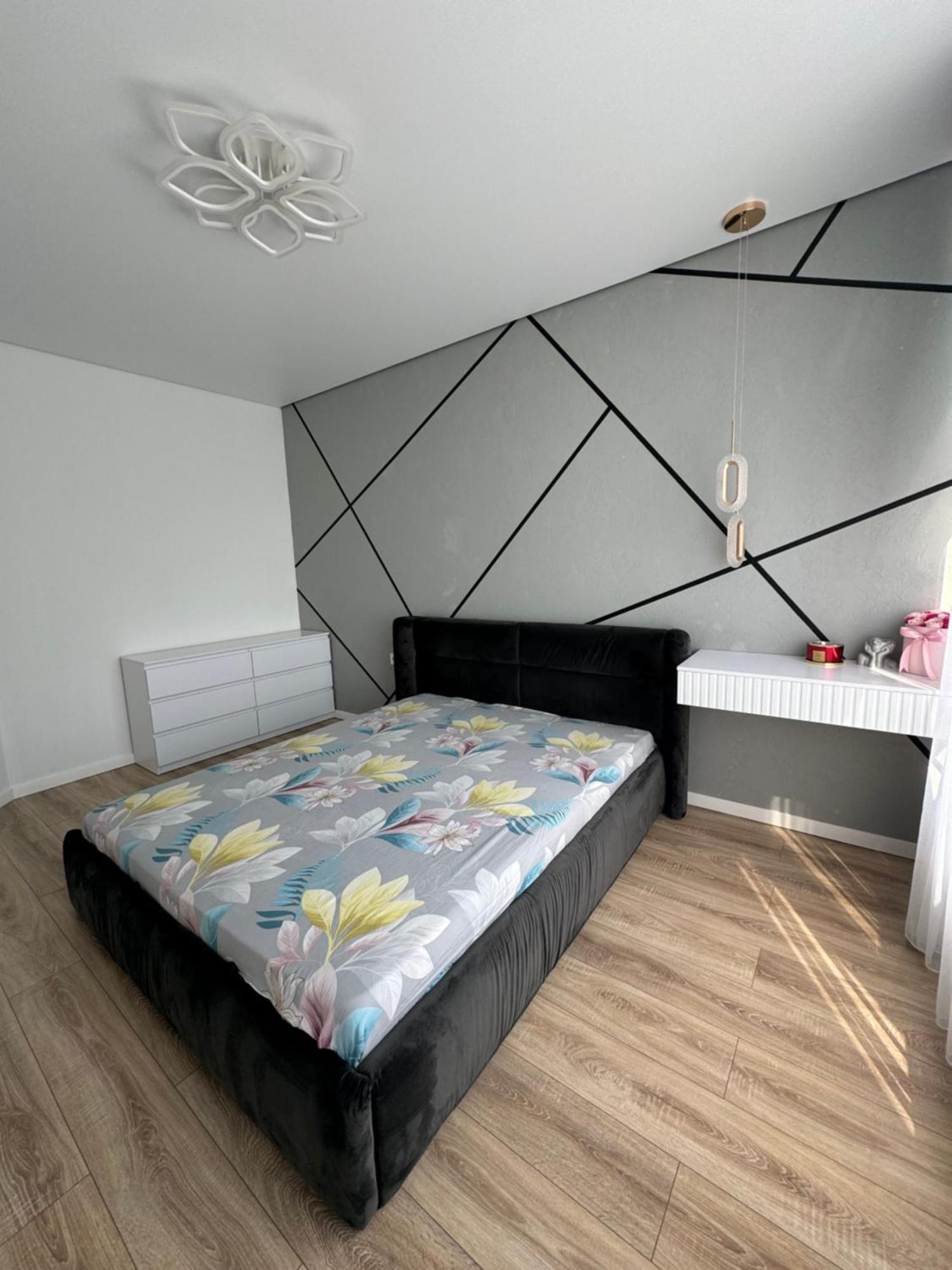 Апартаменти З Виглядом На Місто Lviv Ngoại thất bức ảnh