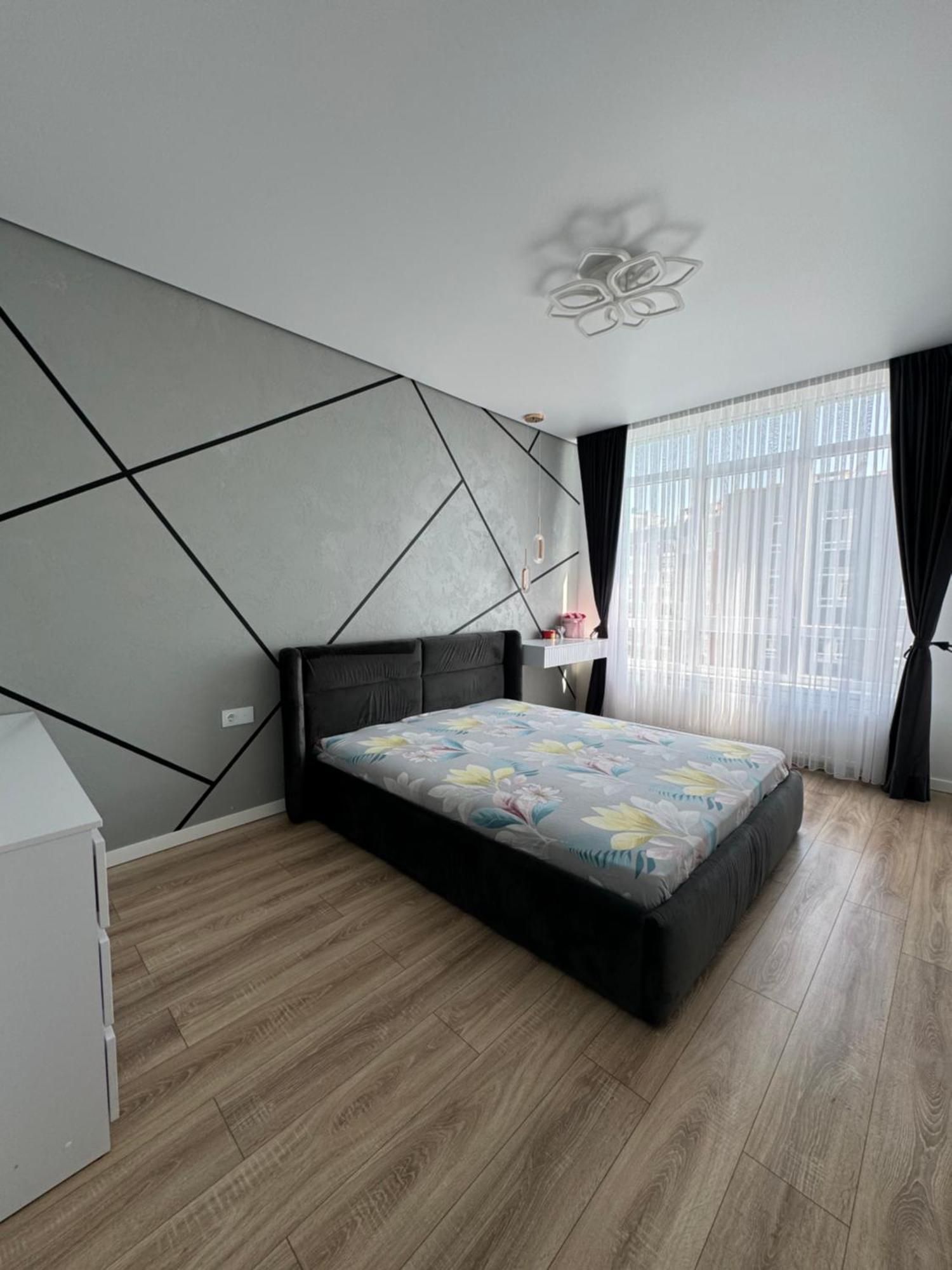 Апартаменти З Виглядом На Місто Lviv Ngoại thất bức ảnh